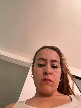 Snapshot of Natigoonzalez chatting on 05-03-26, 05:41 Natigoonzalez online show from 05-03-26, 05:41