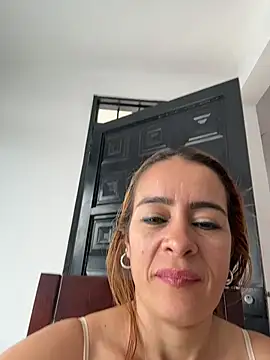 Snapshot of Natigoonzalez chatting on 05-07-26, 03:06 Natigoonzalez online show from 05-07-26, 03:06
