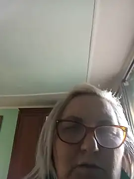 Snapshot of AureliaSky598 chatting on 04-29-26, 02:54 AureliaSky598 online show from 04-29-26, 02:54