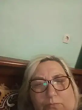 Snapshot of AureliaSky598 chatting on 06-08-26, 01:28 AureliaSky598 online show from 06-08-26, 01:28