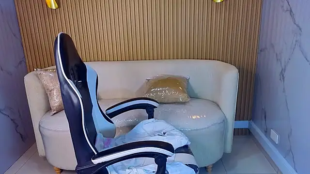 Snapshot of Andrea_Brown_tx chatting on 04-11-26, 07:45 Andrea Brown tx online show from 04-11-26, 07:45