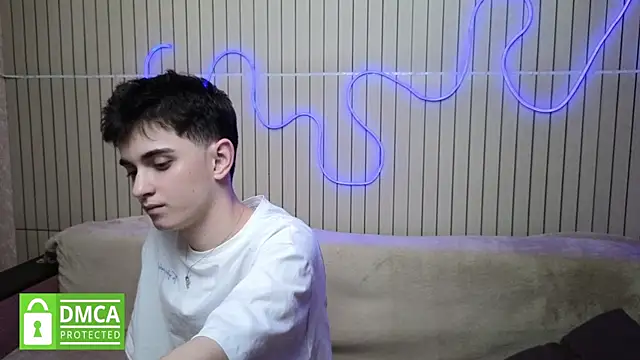 Snapshot of alexander_18_xxl chatting on 05-15-26, 04:58 alexander 18 xxl online show from 05-15-26, 04:58