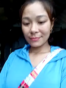 Snapshot of mia0033 chatting on 05-01-26, 10:31 mia0033 online show from 05-01-26, 10:31