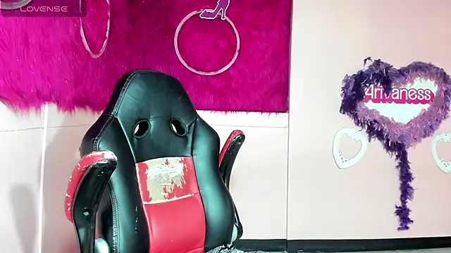 Mia dasilva  online show from 07-20-26, 07:49