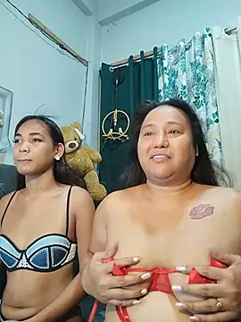 Snapshot of PowerDuoCouple69Xxx chatting on 06-12-26, 02:16 PowerDuoCouple69Xxx online show from 06-12-26, 02:16