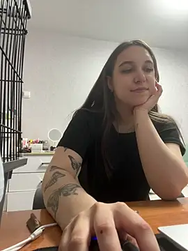 RiannaBrown online show from 04-25-26, 02:36