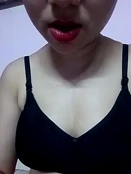 Snapshot of Hot_Soniya_08 chatting on 05-01-26, 05:39 Hot Soniya 08 online show from 05-01-26, 05:39