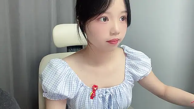 Xiaoqing00 online show from 05-18-26, 05:02