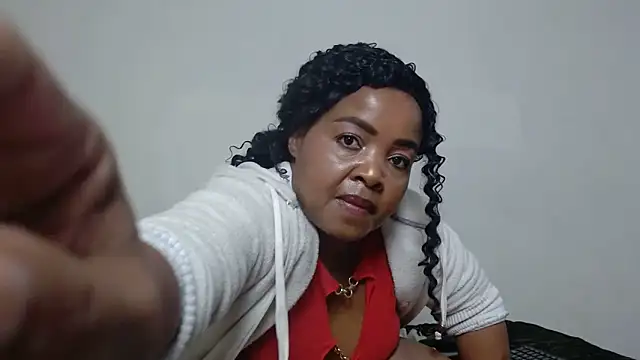 CaramelBaddie16 online show from 06-18-26, 11:09