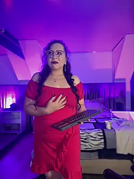 Jenifer cruz online show from 04-11-26, 05:45