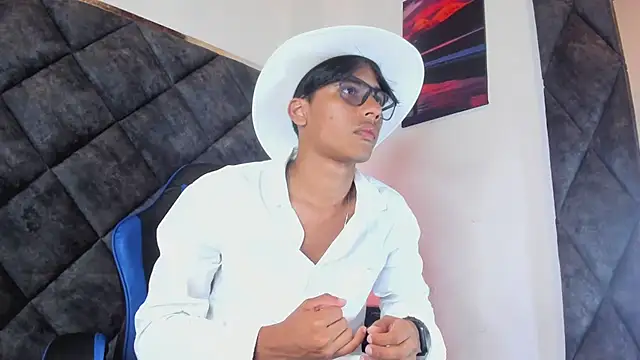 LiamKron online show from 07-28-26, 03:21