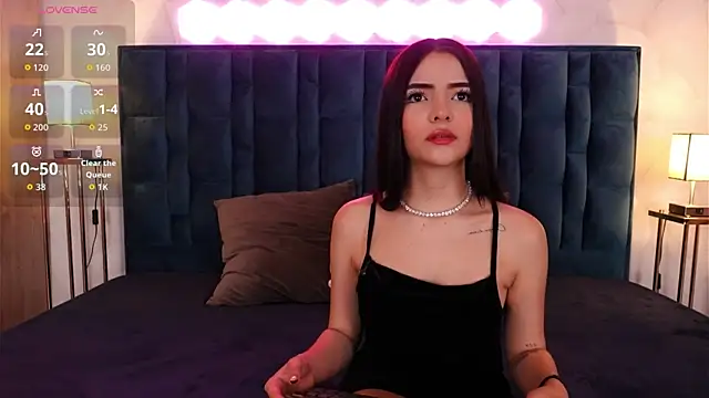 NicoleeNash online show from 04-10-26, 06:18