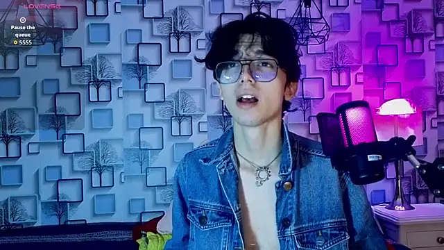 Twink Sebas7 online show from 05-06-26, 12:10