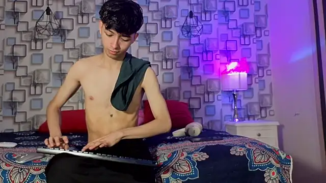 Twink Sebas7 online show from 06-07-26, 12:09