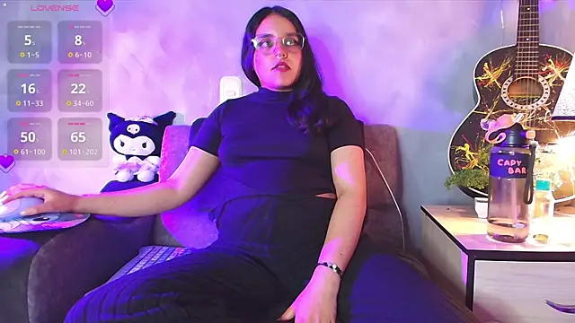 Snapshot of ambar__devon chatting on 05-19-26, 01:56 ambar devon online show from 05-19-26, 01:56