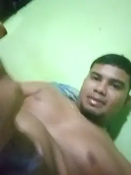 JosueA01 online show from 04-08-26, 10:54