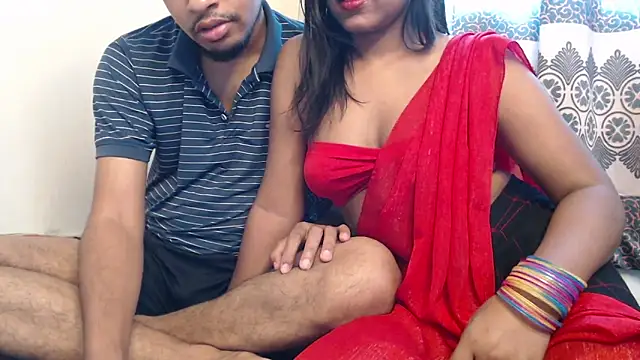 Snapshot of VelvetCoupleLive chatting on 05-05-26, 03:03 VelvetCoupleLive online show from 05-05-26, 03:03