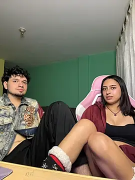 Snapshot of hotlatinocouple__ chatting on 05-16-26, 12:18 hotlatinocouple online show from 05-16-26, 12:18
