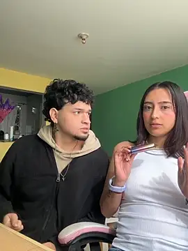 Snapshot of hotlatinocouple__ chatting on 05-27-26, 08:28 hotlatinocouple online show from 05-27-26, 08:28