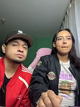 Snapshot of hotlatinocouple__ chatting on 05-29-26, 11:14 hotlatinocouple online show from 05-29-26, 11:14
