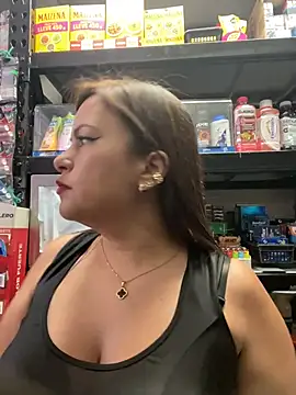 MIA ROSSEEE online show from 06-18-26, 07:40