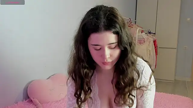 ChloeBlisss online show from 05-13-26, 03:15