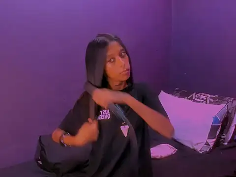 Indianteezerr online show from 04-13-26, 12:43