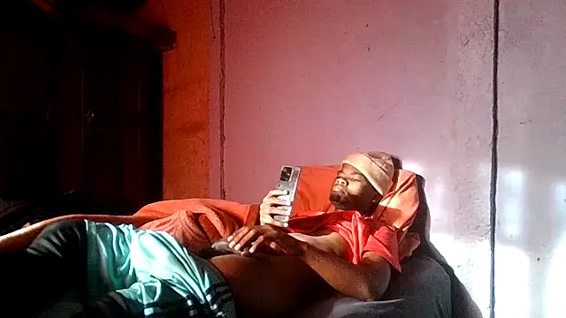 Snapshot of Nkazimulz chatting on 06-11-26, 06:44 Nkazimulz online show from 06-11-26, 06:44