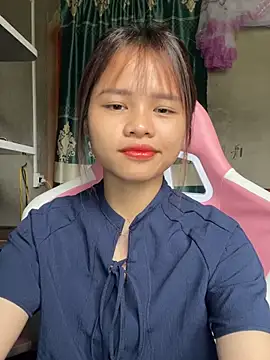 Snapshot of mayha11 chatting on 04-17-26, 02:03 mayha11 online show from 04-17-26, 02:03
