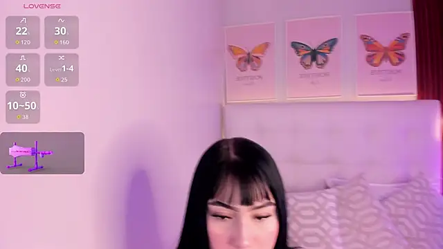 kitty bluuee online show from 05-15-26, 02:51