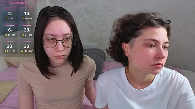 Snapshot of AllisonKierce chatting on 05-20-26, 03:02 AllisonKierce online show from 05-20-26, 03:02