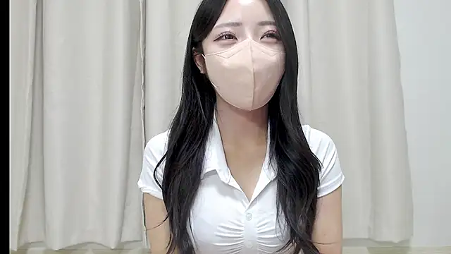 Snapshot of RIN_RIN__ chatting on 05-26-26, 01:29 RIN RIN online show from 05-26-26, 01:29