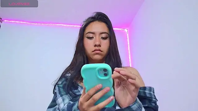 chloe-disire online show from 05-18-26, 10:54