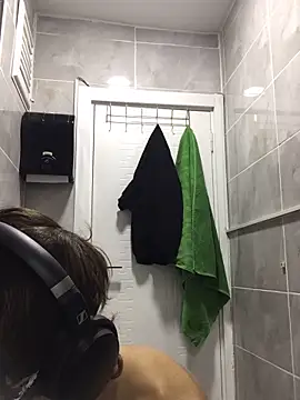 Eyelessmage1 online show from 04-15-26, 07:32