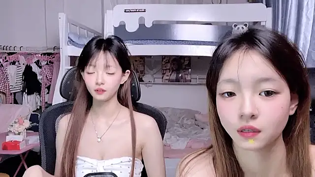 Snapshot of xiaoqiao-daqiao chatting on 04-21-26, 03:50 xiaoqiao-daqiao online show from 04-21-26, 03:50