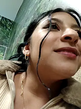 Snapshot of Arianha_segura chatting on 04-11-26, 05:17 Arianha segura online show from 04-11-26, 05:17