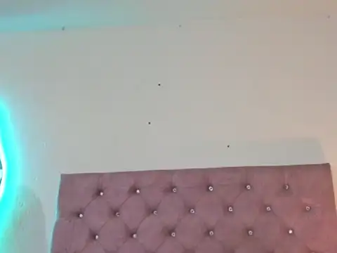 Snapshot of laurenlaine chatting on 04-17-26, 12:02 laurenlaine online show from 04-17-26, 12:02