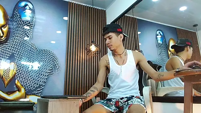 Snapshot of Skinny_cute_Alyer chatting on 05-08-26, 02:06 Skinny cute Alyer online show from 05-08-26, 02:06