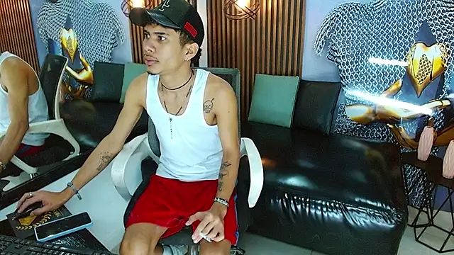 Snapshot of Skinny_cute_Alyer chatting on 05-17-26, 02:31 Skinny cute Alyer online show from 05-17-26, 02:31