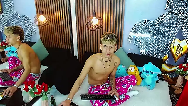 Skinny cute Alyer online show from 07-28-26, 02:18
