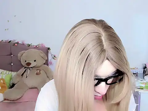 Im valentina01 online show from 04-24-26, 04:15