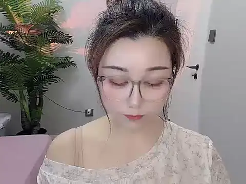 Snapshot of Yunxi- chatting on 04-28-26, 01:49 Yunxi- online show from 04-28-26, 01:49