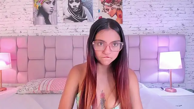 Snapshot of AshleeyRoberts chatting on 05-09-26, 01:38 AshleeyRoberts online show from 05-09-26, 01:38