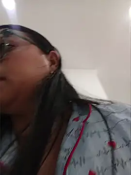 Snapshot of SOFI__10 chatting on 07-28-26, 03:21 SOFI 10 online show from 07-28-26, 03:21
