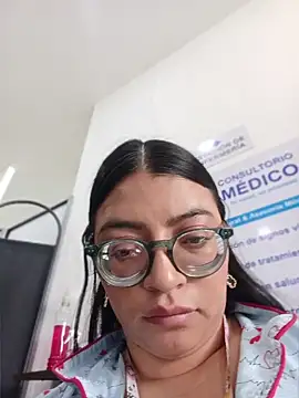 Snapshot of SOFI__10 chatting on 07-28-26, 04:39 SOFI 10 online show from 07-28-26, 04:39