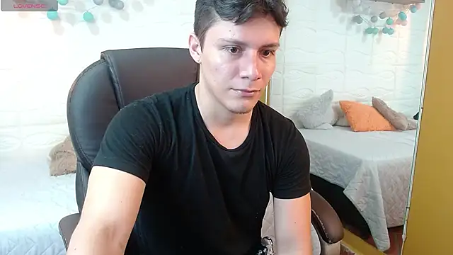 Snapshot of Zayn_clausen chatting on 04-18-26, 05:50 Zayn clausen online show from 04-18-26, 05:50