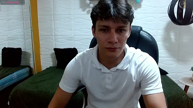 Snapshot of Zayn_clausen chatting on 05-20-26, 08:59 Zayn clausen online show from 05-20-26, 08:59