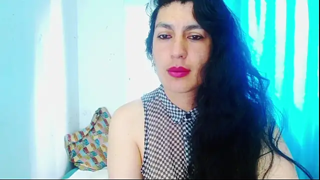 Snapshot of diosa_gil chatting on 04-14-26, 02:01 diosa gil online show from 04-14-26, 02:01