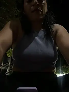Snapshot of princess_Curves chatting on 06-11-26, 01:49 princess Curves online show from 06-11-26, 01:49