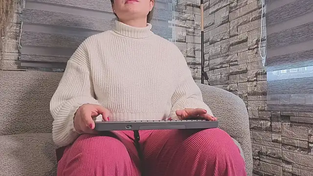 giigii hadidd online show from 07-25-26, 07:55